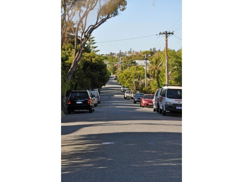 22 Thomas Street, South Fremantle WA 6162