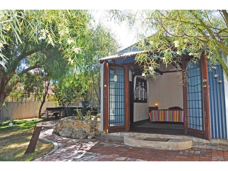 137 Healy Road, Hamilton Hill WA 6163