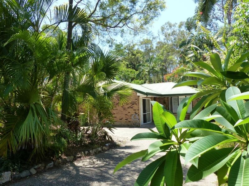 37 Pines Avenue, Cooroibah QLD 4565