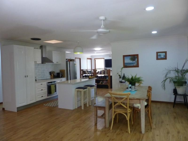 37 Pines Avenue, Cooroibah QLD 4565