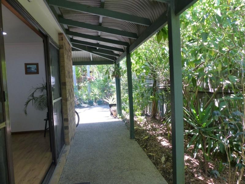 37 Pines Avenue, Cooroibah QLD 4565