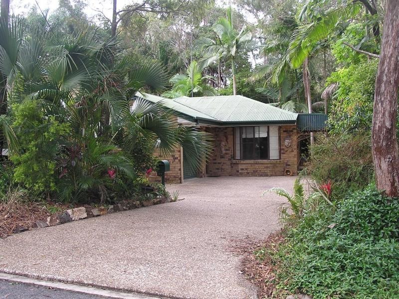 37 Pines Avenue, Cooroibah QLD 4565