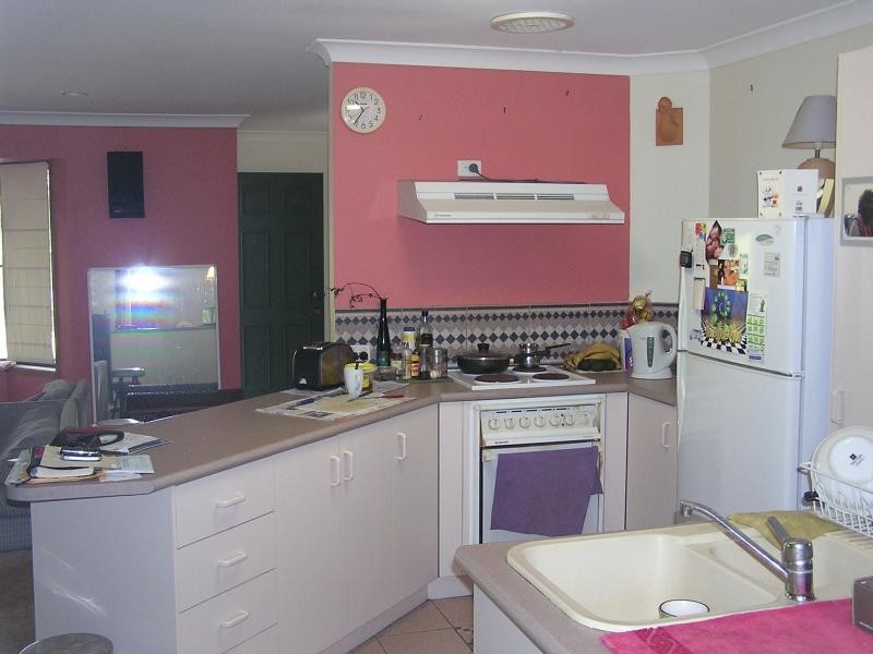 37 Pines Avenue, Cooroibah QLD 4565