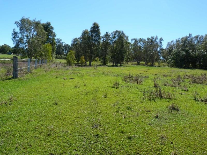 3 Yatama Crescent, Cooroibah QLD 4565