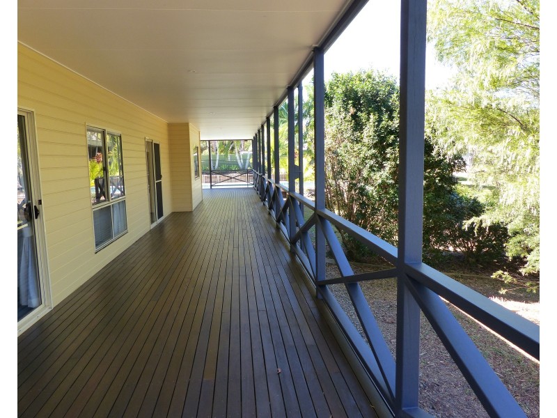 68 Glenridge Dr, Cooroibah QLD 4565