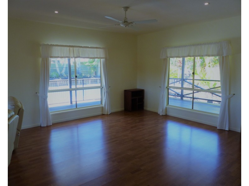 68 Glenridge Dr, Cooroibah QLD 4565
