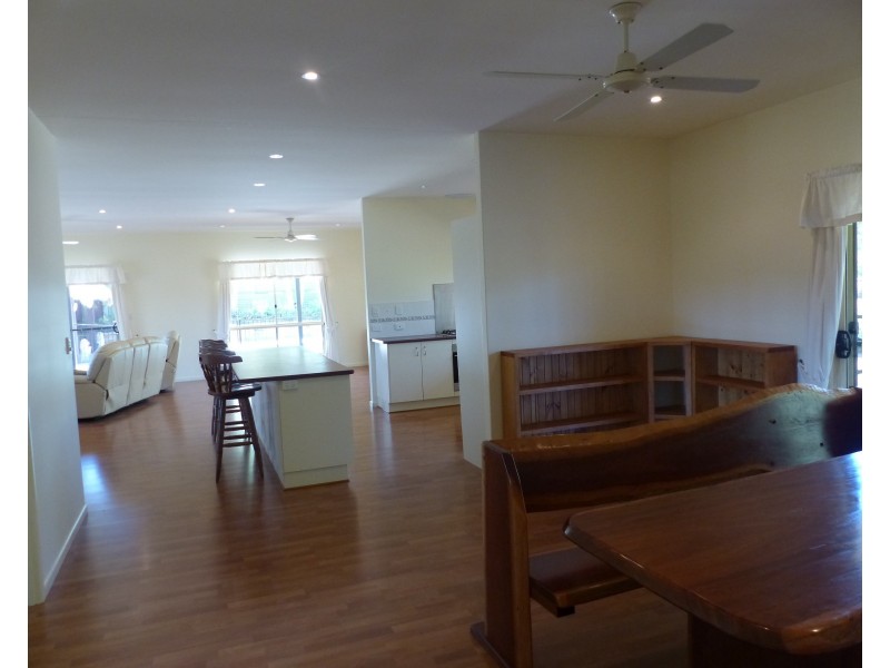 68 Glenridge Dr, Cooroibah QLD 4565