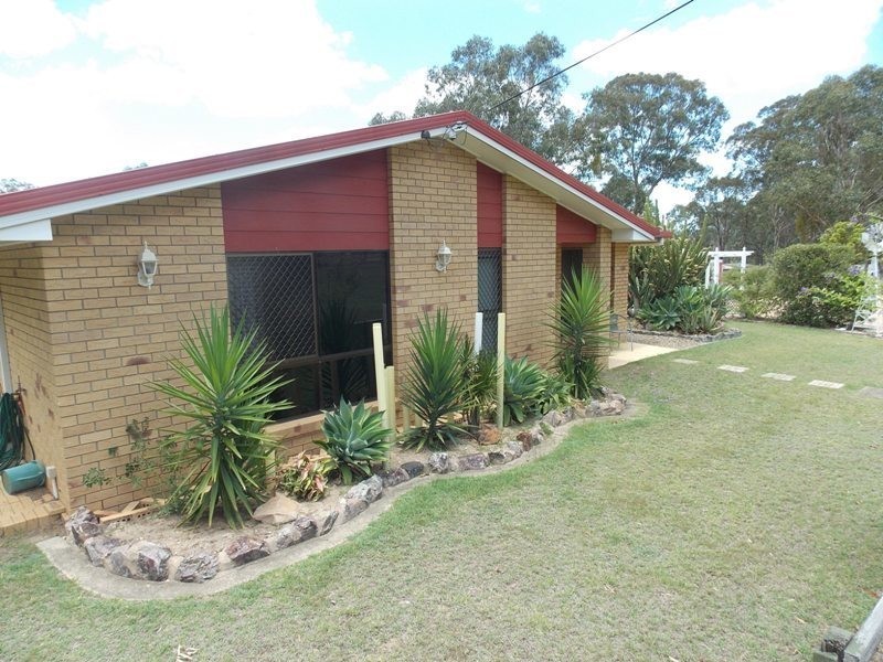 58 Rifle Range Rd, Nanango QLD 4615