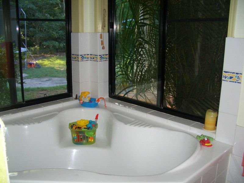 7 Kentia Avenue, Moore Park Beach QLD 4670