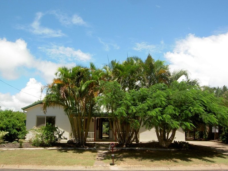 13 Acacia Street, Moore Park Beach QLD 4670