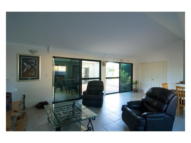 26 Acacia Street, Moore Park Beach QLD 4670