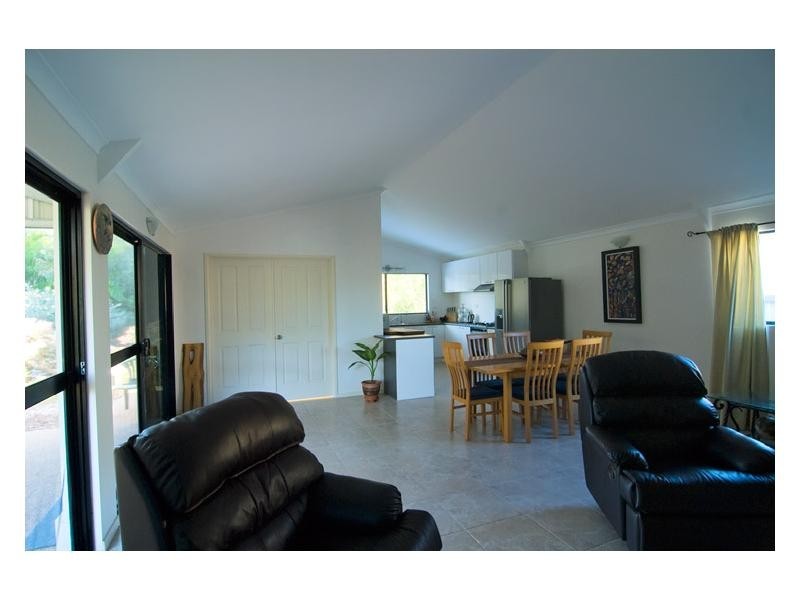 26 Acacia Street, Moore Park Beach QLD 4670