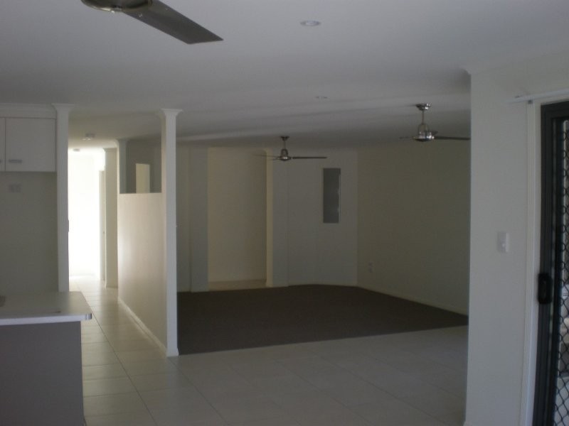 12 Malvern Drive, Moore Park Beach QLD 4670