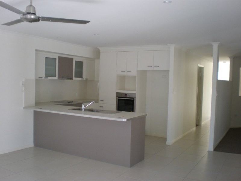 12 Malvern Drive, Moore Park Beach QLD 4670