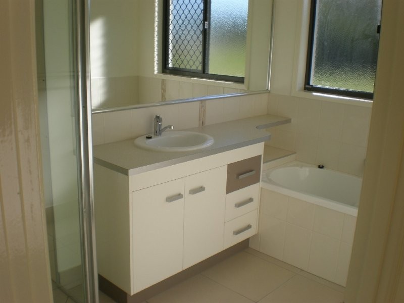 12 Malvern Drive, Moore Park Beach QLD 4670