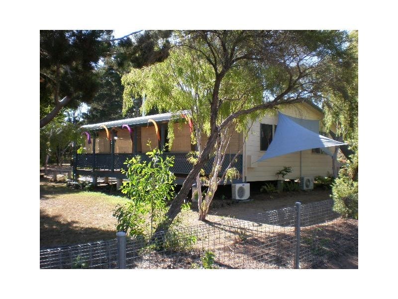 9 Lassig Street, Moore Park Beach QLD 4670