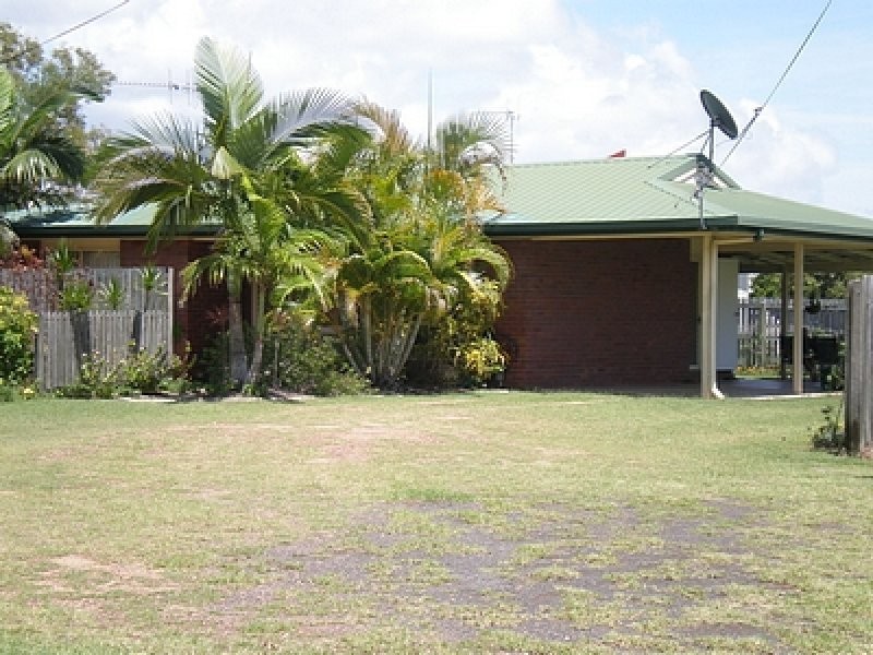 12 Lagoon Drive, Moore Park Beach QLD 4670