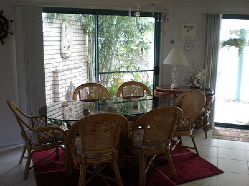 2 Orchid Drive, Moore Park Beach QLD 4670