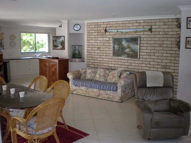 2 Orchid Drive, Moore Park Beach QLD 4670