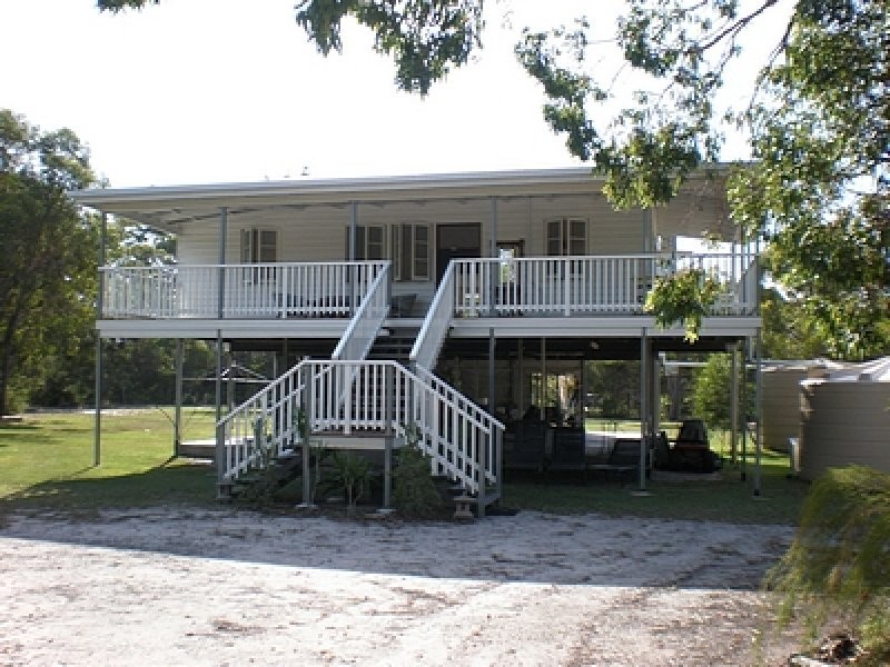 10 Isaac Moore Drive, Moore Park Beach QLD 4670