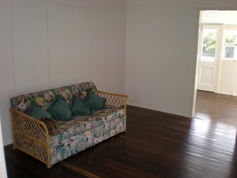 10 Isaac Moore Drive, Moore Park Beach QLD 4670