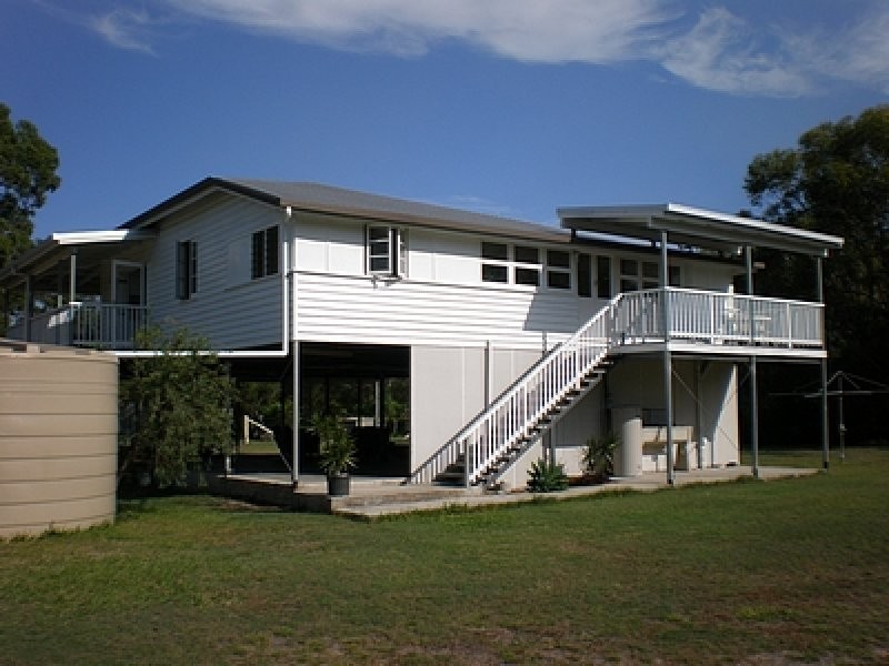 10 Isaac Moore Drive, Moore Park Beach QLD 4670