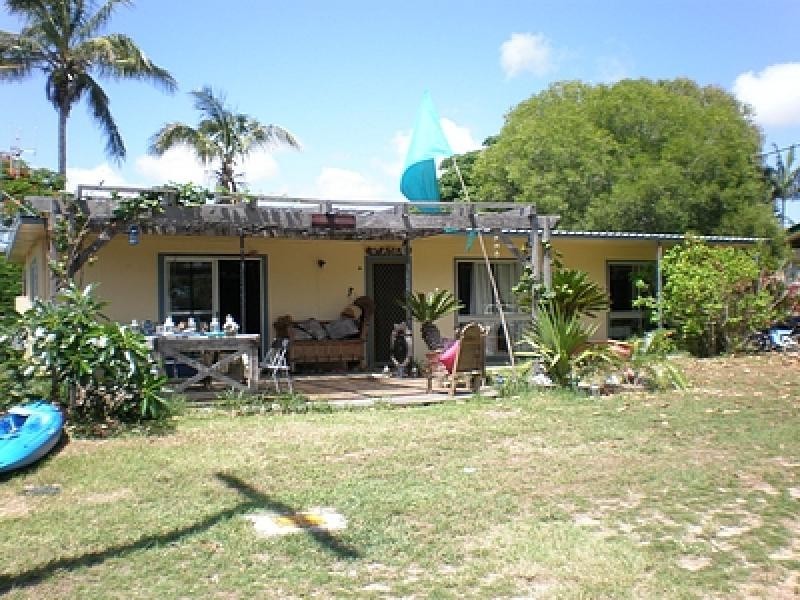 49 Pacific Boulevard, Moore Park Beach QLD 4670