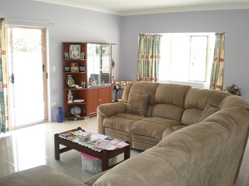 37 Alexander Drive, Moore Park Beach QLD 4670