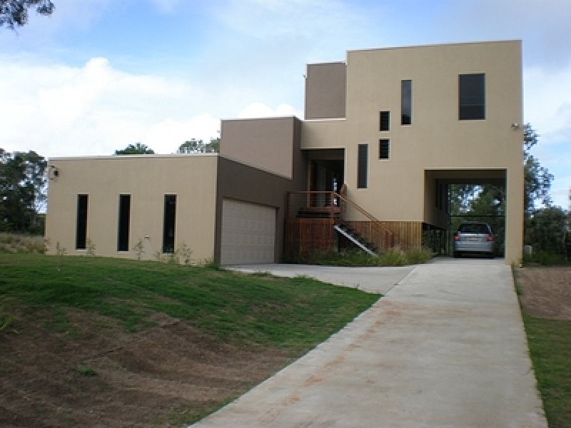 27 Kindt. Street, Moore Park Beach QLD 4670