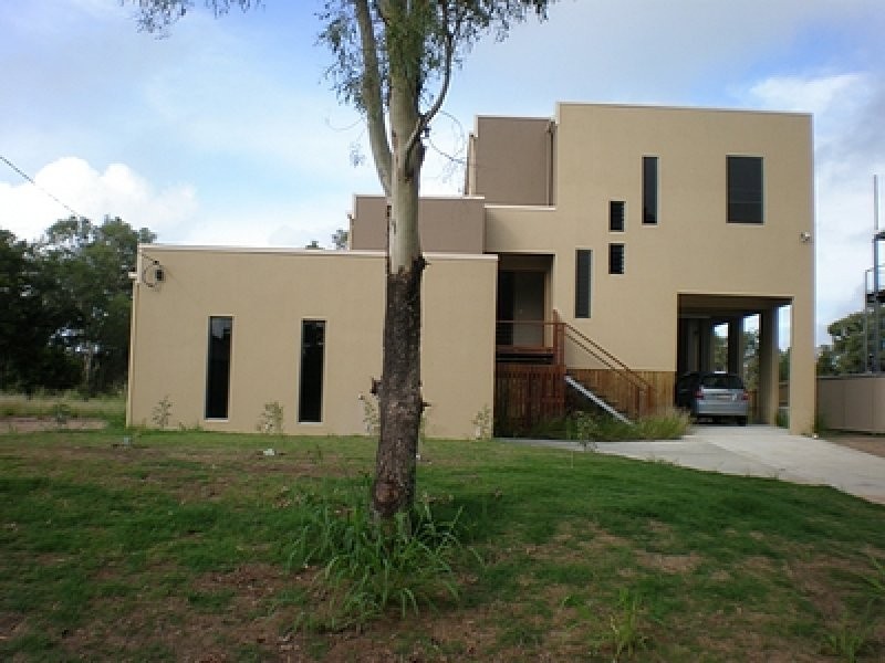 27 Kindt. Street, Moore Park Beach QLD 4670