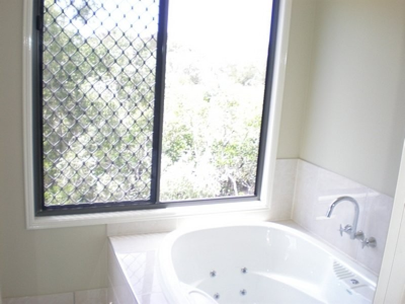 27 Kindt. Street, Moore Park Beach QLD 4670