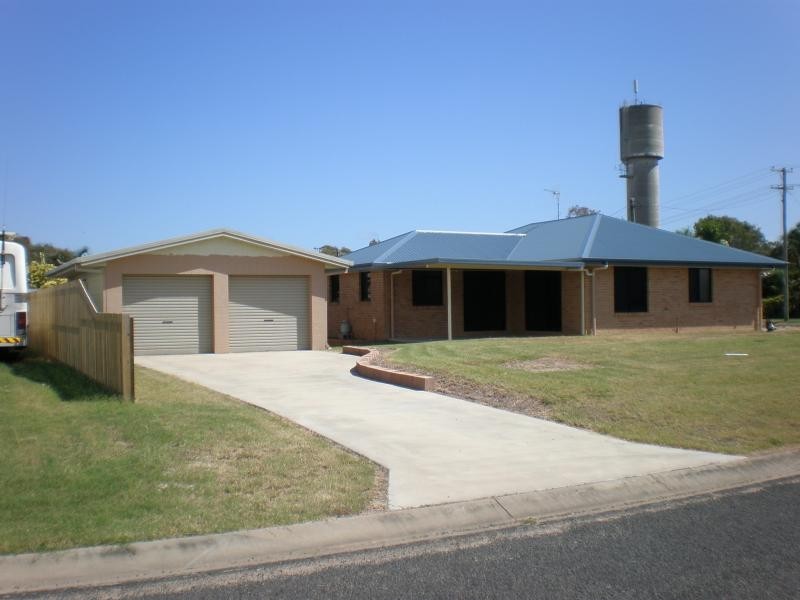 Moore Park Beach QLD 4670