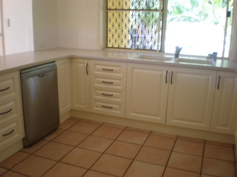 274 Sylvan Drive, Moore Park Beach QLD 4670