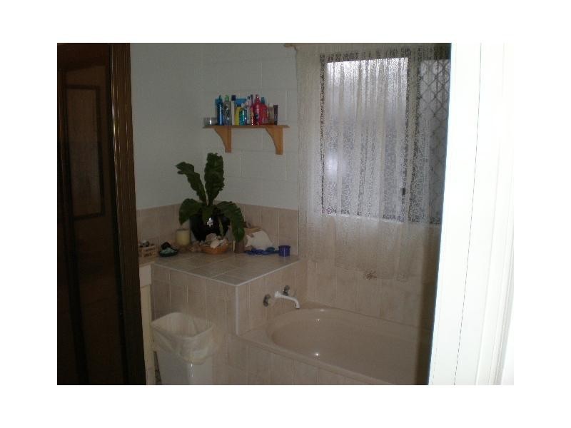 14 Palm Court, Moore Park Beach QLD 4670