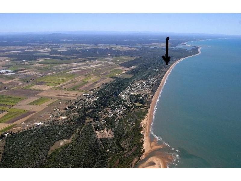 Moore Park Beach QLD 4670