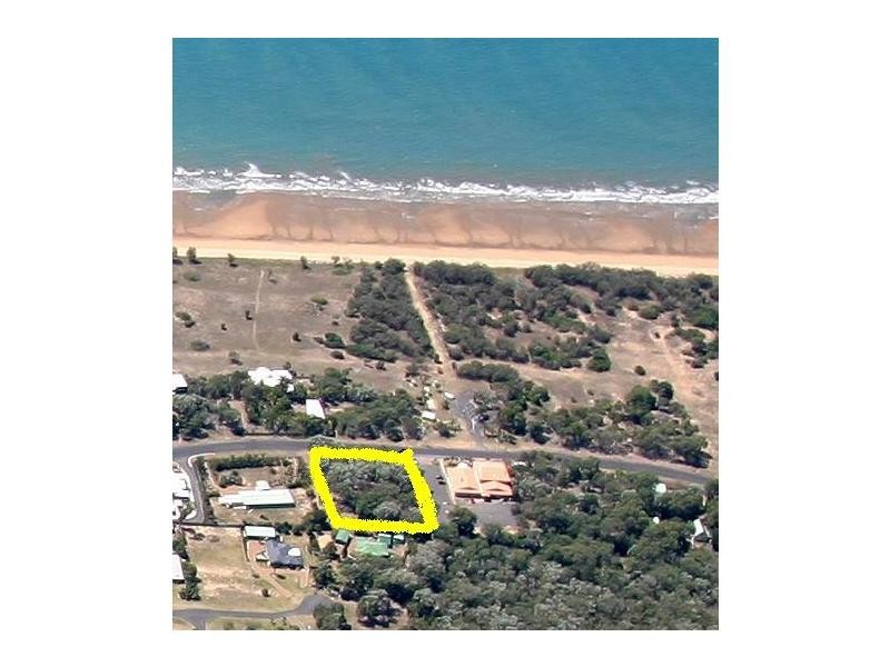 Moore Park Beach QLD 4670