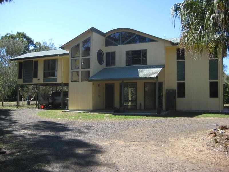 Moore Park Beach QLD 4670
