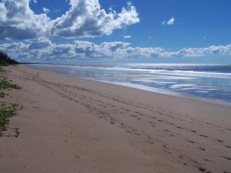 2 Kurrawa Court, Moore Park Beach QLD 4670