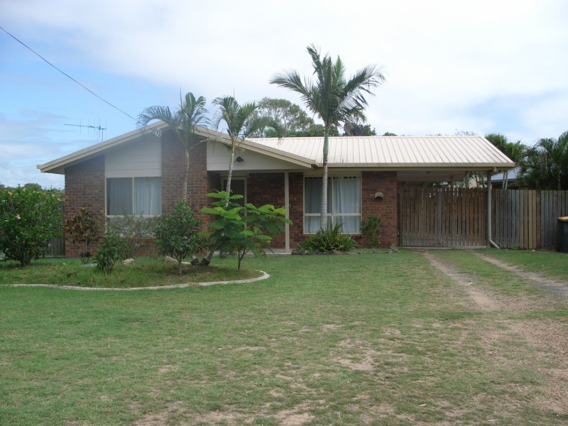 Moore Park Beach QLD 4670