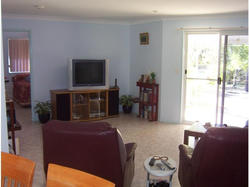 11 Plum Tree Crescent, Moore Park Beach QLD 4670