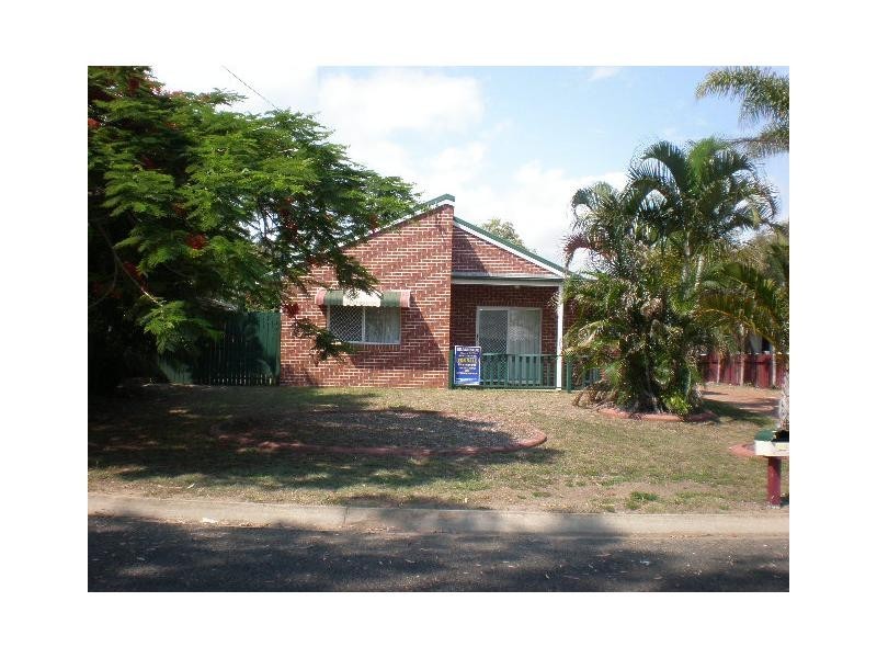 11 Palm Court, Moore Park Beach QLD 4670