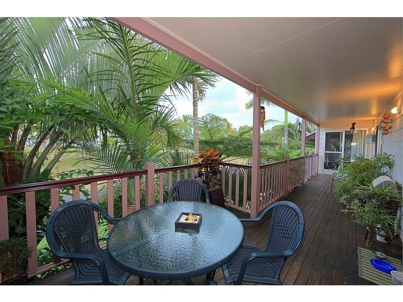 27 Pacific Boulevard, Moore Park Beach QLD 4670