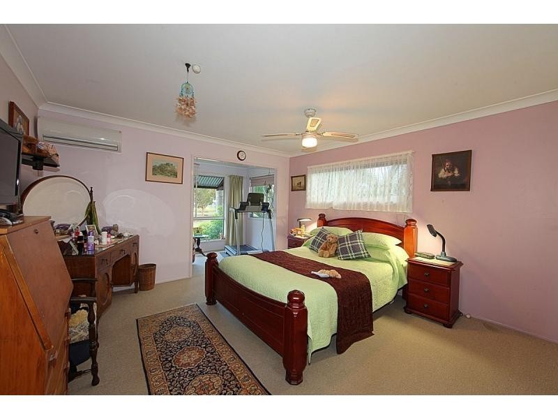 27 Pacific Boulevard, Moore Park Beach QLD 4670