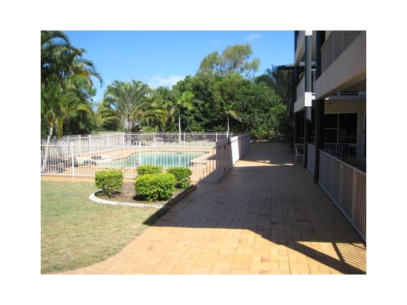 2/150 Sylvan Drive, Moore Park Beach QLD 4670