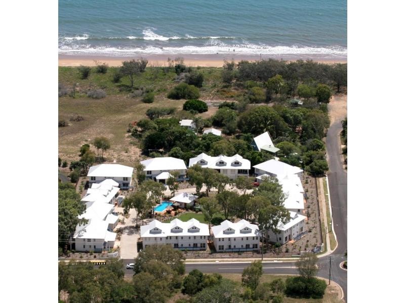 Villa 4/2 Sylvan Drive, Moore Park Beach QLD 4670