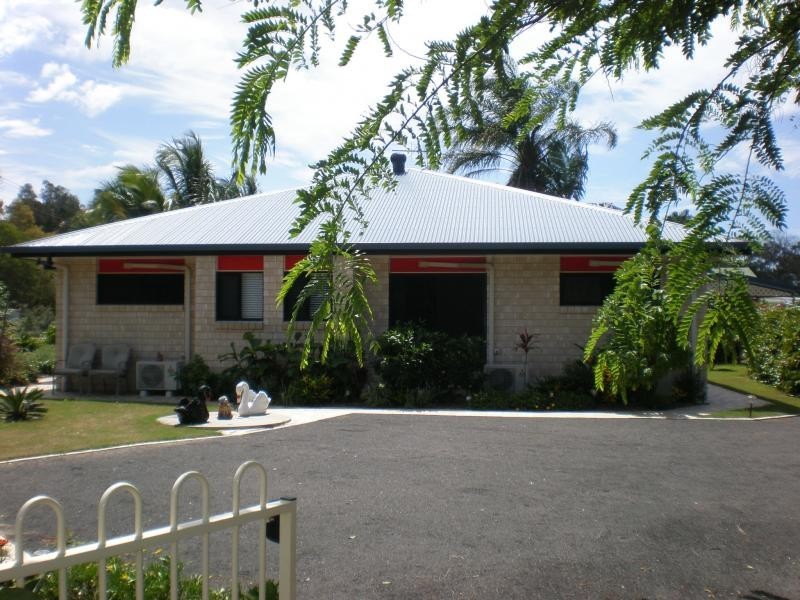 1 Gengers Road, Beach Estate, Moore Park Beach QLD 4670