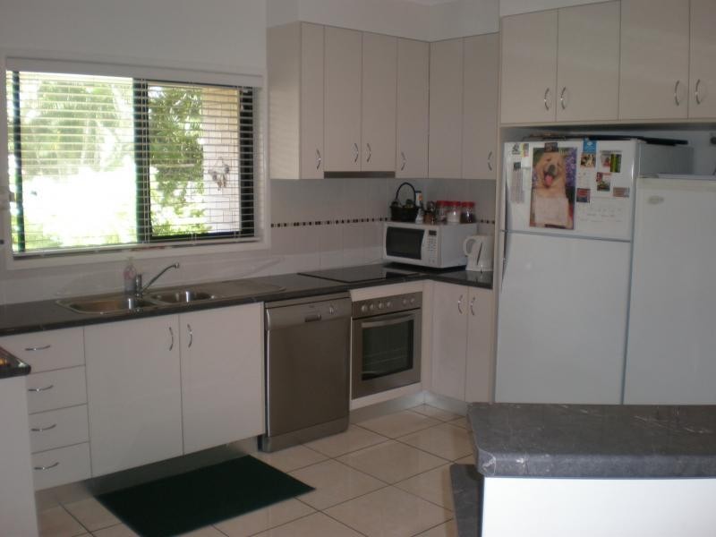 1 Gengers Road, Beach Estate, Moore Park Beach QLD 4670