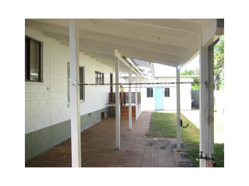 17 Pacific Boulevard, Moore Park Beach QLD 4670