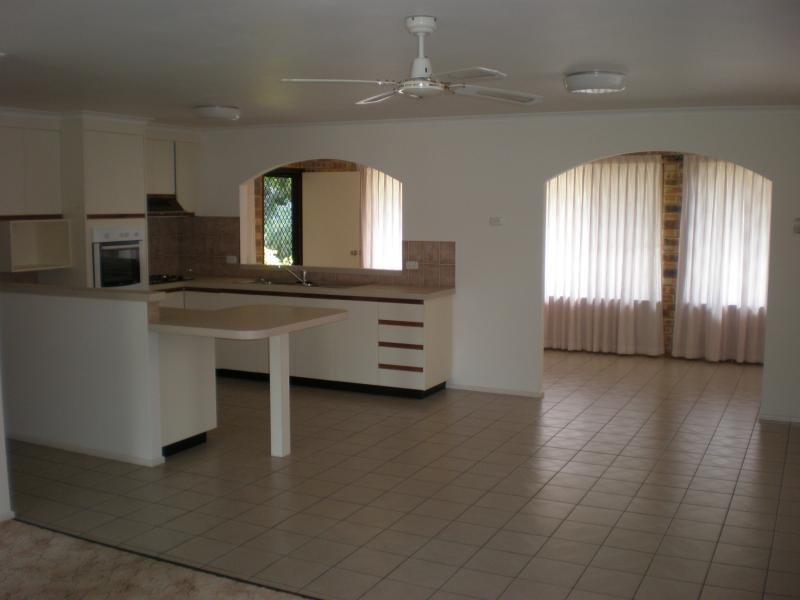 8 Poinciana Court, Moore Park Beach QLD 4670