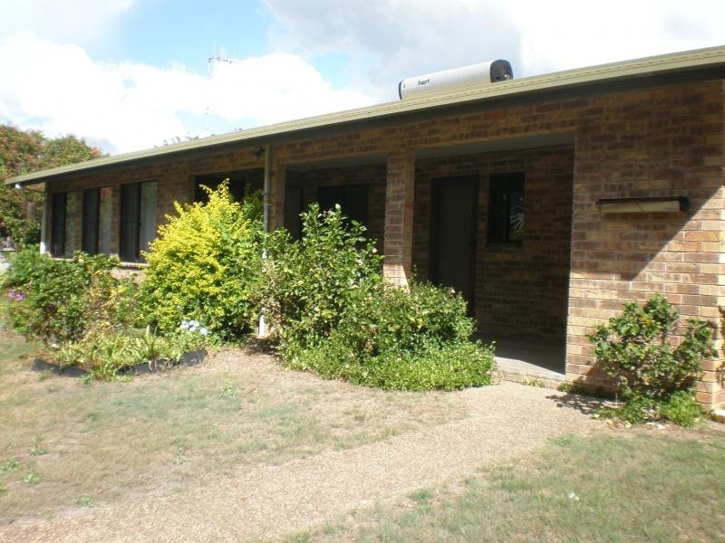 8 Poinciana Court, Moore Park Beach QLD 4670